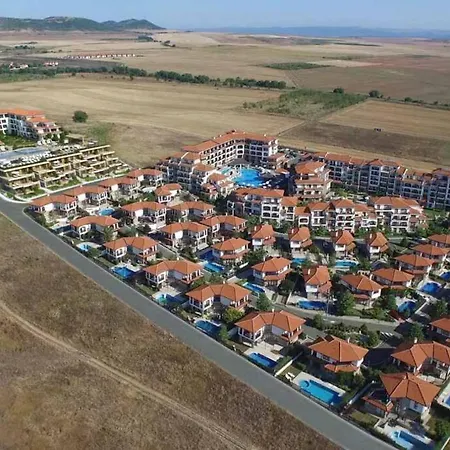 Homely, 2 Bed Apt, 4* Vineyards * Kableshkovo (Burgas)