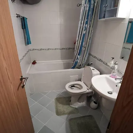 Homely, 2 Bed Apt, 4* Vineyards *